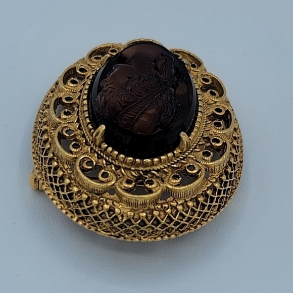 Florenza Tortoise Shell Cameo Gold Tone Brooch #848 - Picture 7 of 13